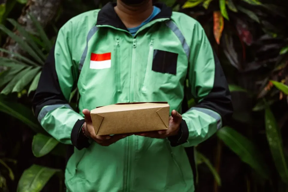 Delivery Person — Delivery Service